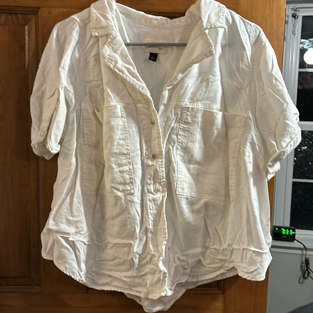 White buttoned linen shirt